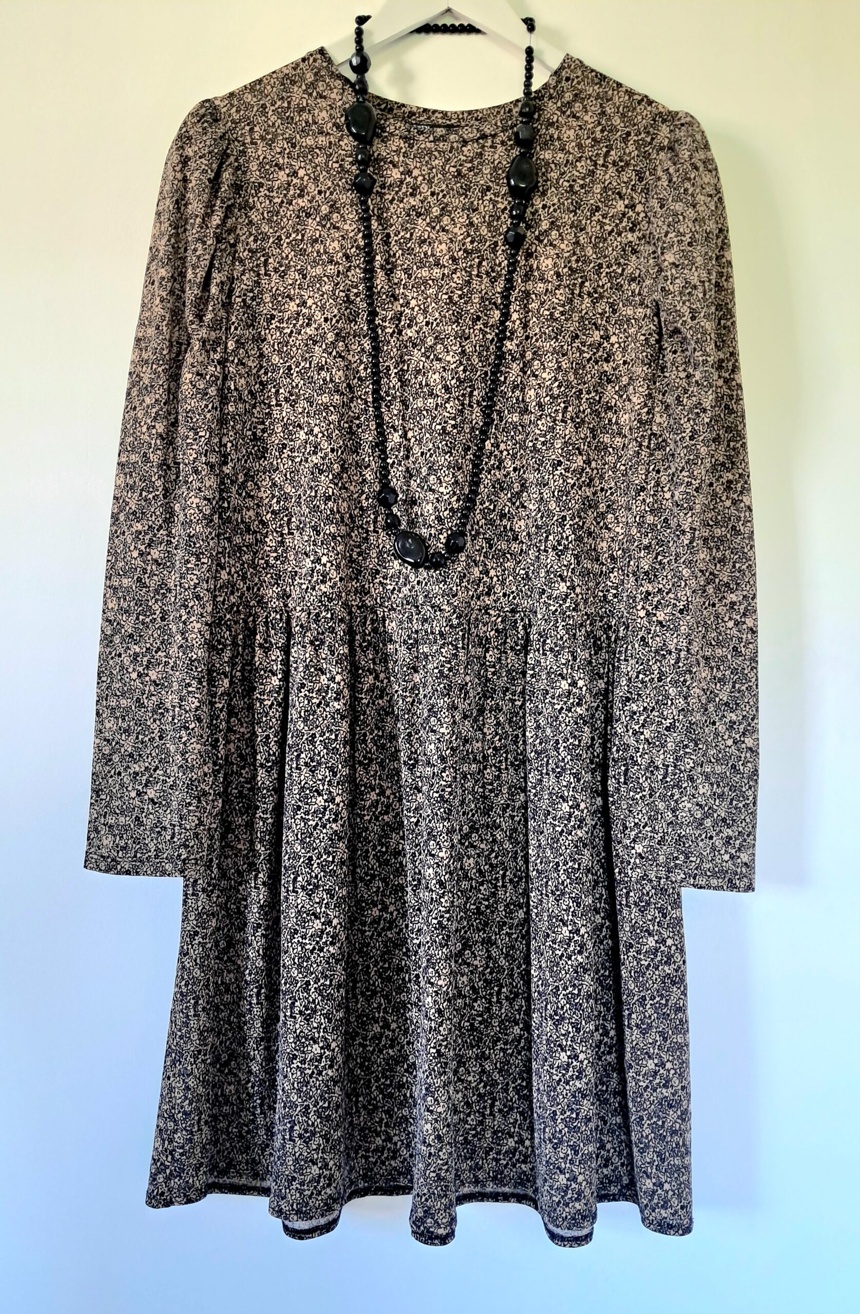 Adorable petite robe volantée - Image 10