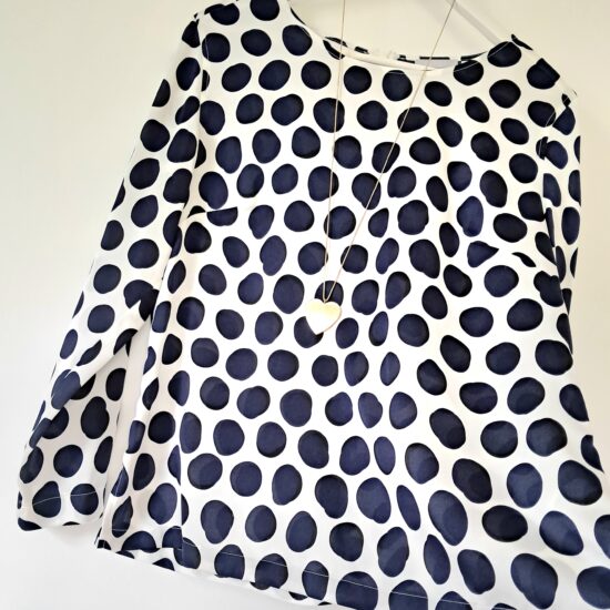 Adorable petite blouse à pois - XL