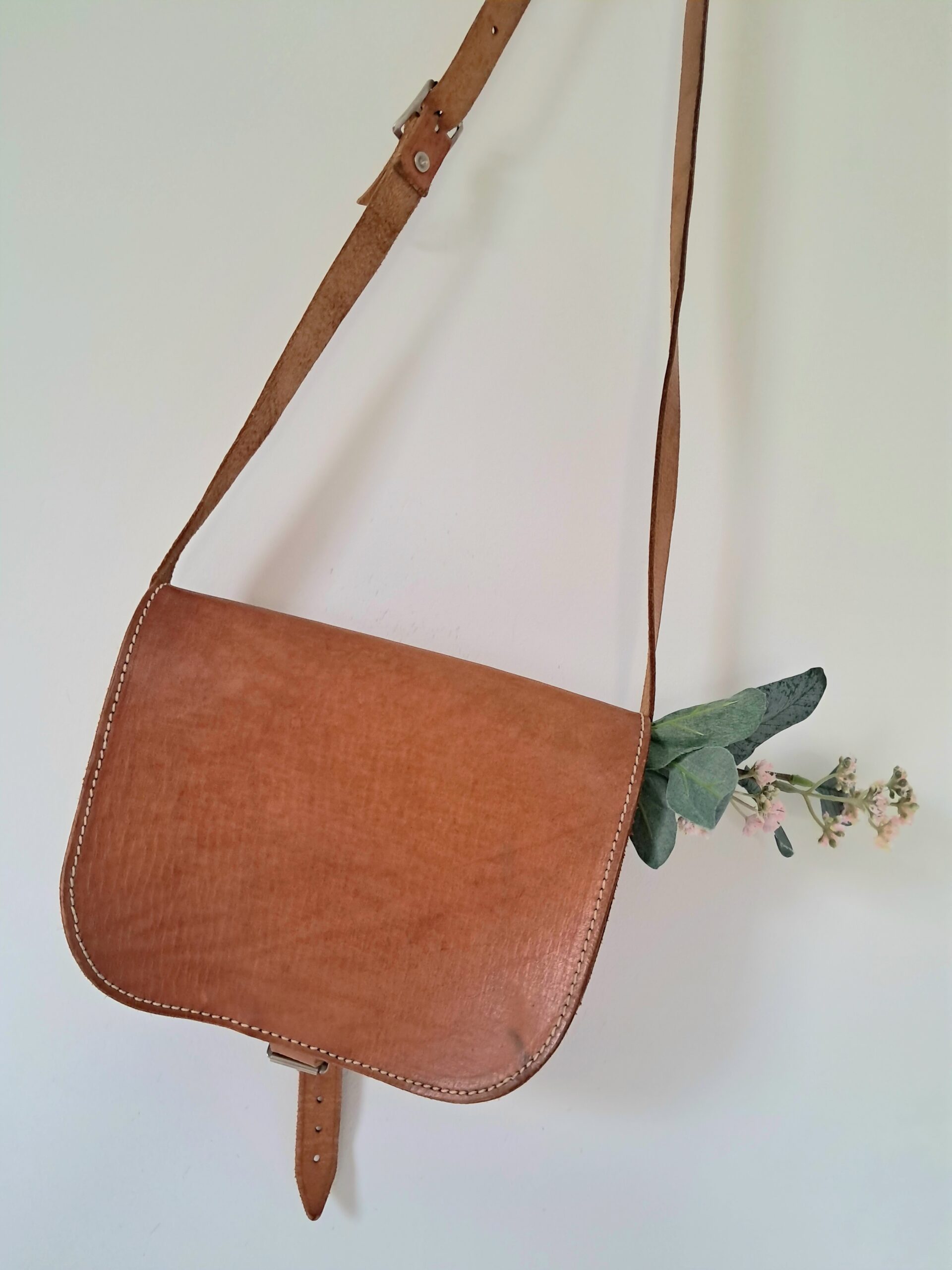 Magnifique besace vintage en cuir - Image 3