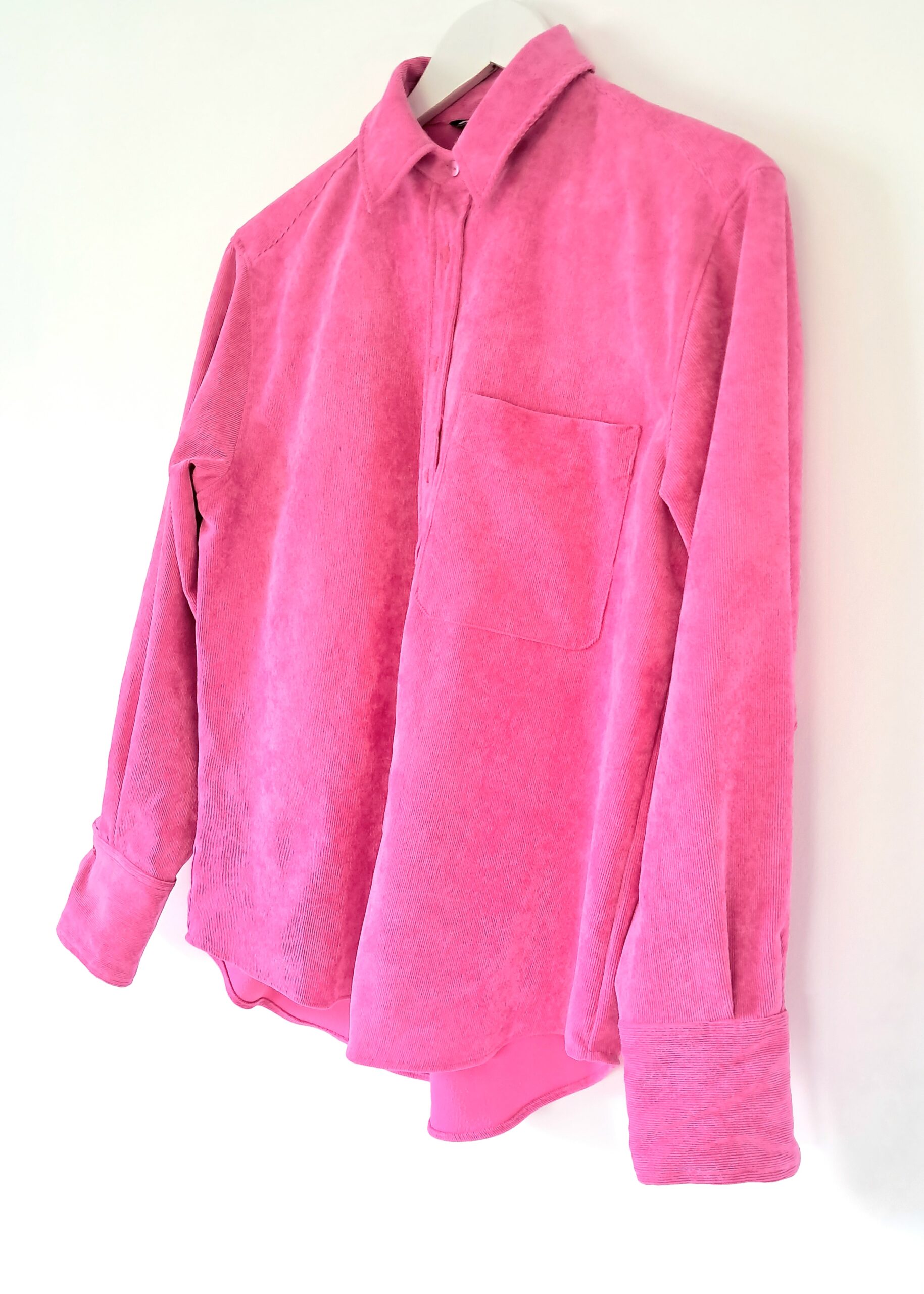 Chemise velours rose oversize - Image 3