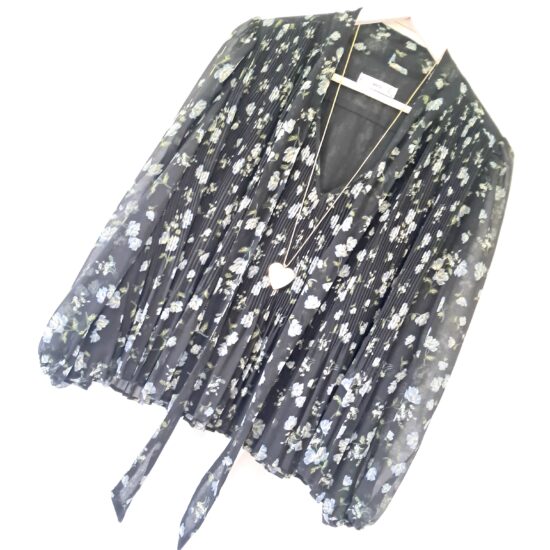 Petite blouse bohème à fleurs